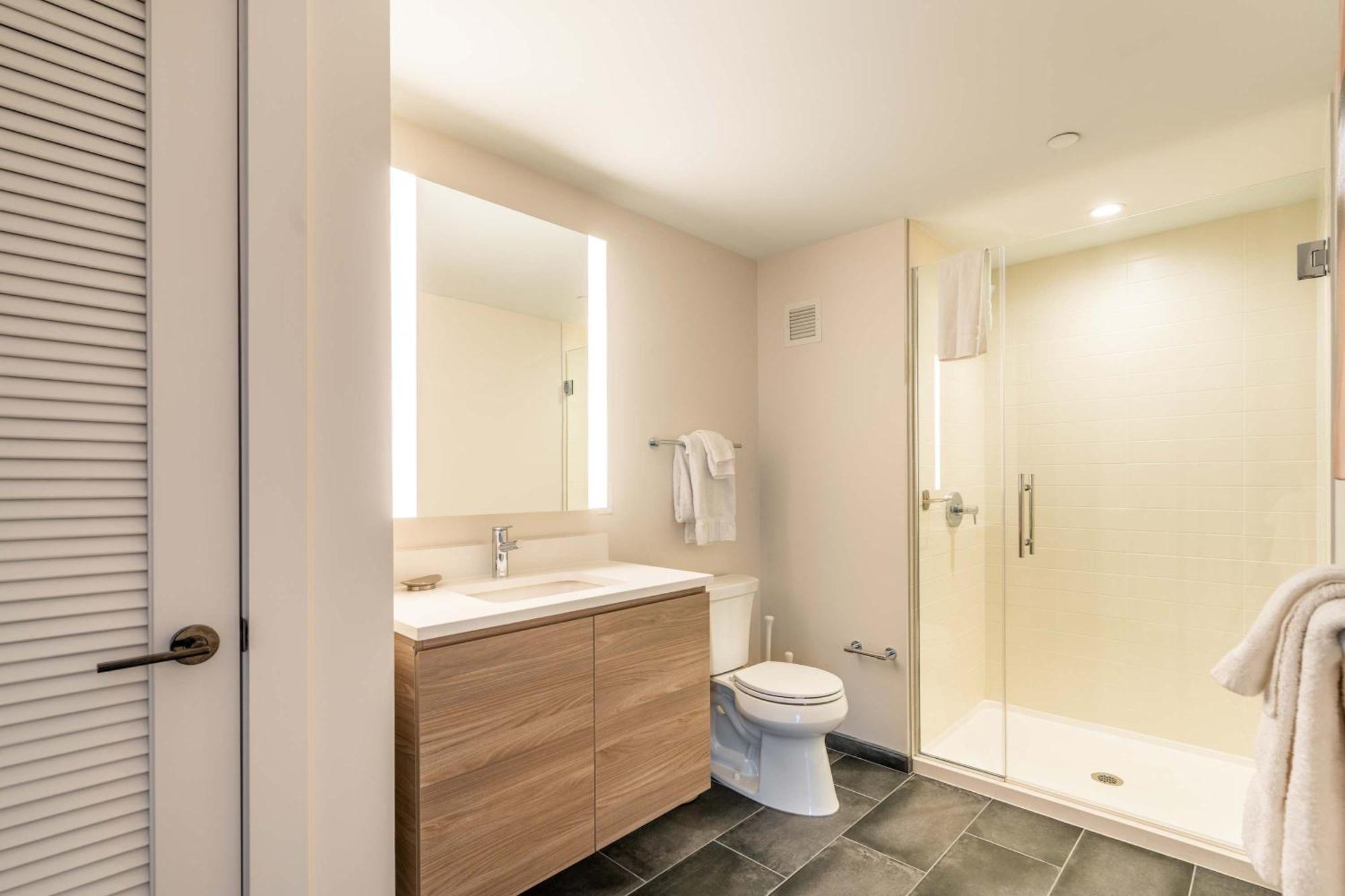 Luxury Apt Heart Of Seaport Boston Exteriör bild