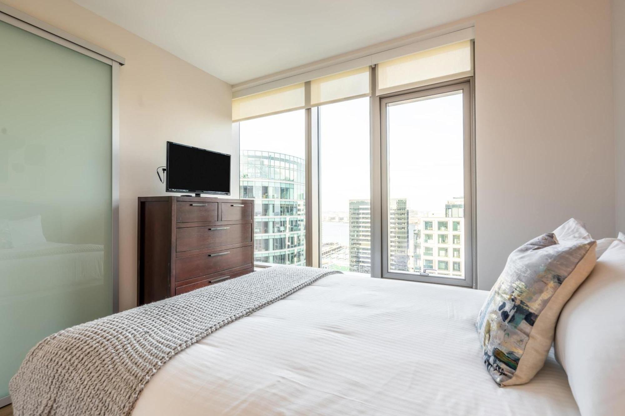 Luxury Apt Heart Of Seaport Boston Exteriör bild