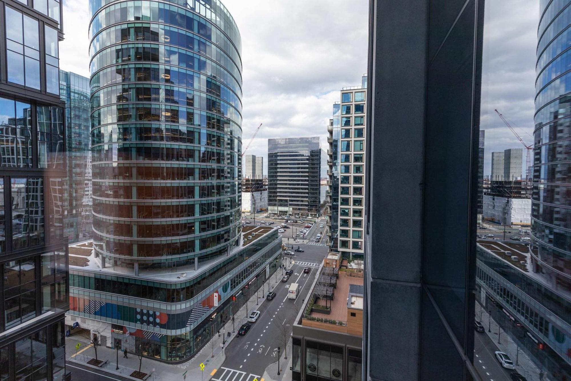 Luxury Apt Heart Of Seaport Boston Exteriör bild